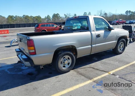 2001 Chevrolet Silverado 1500 from USA, damaged, VIN 1GCEC14W81Z305177
